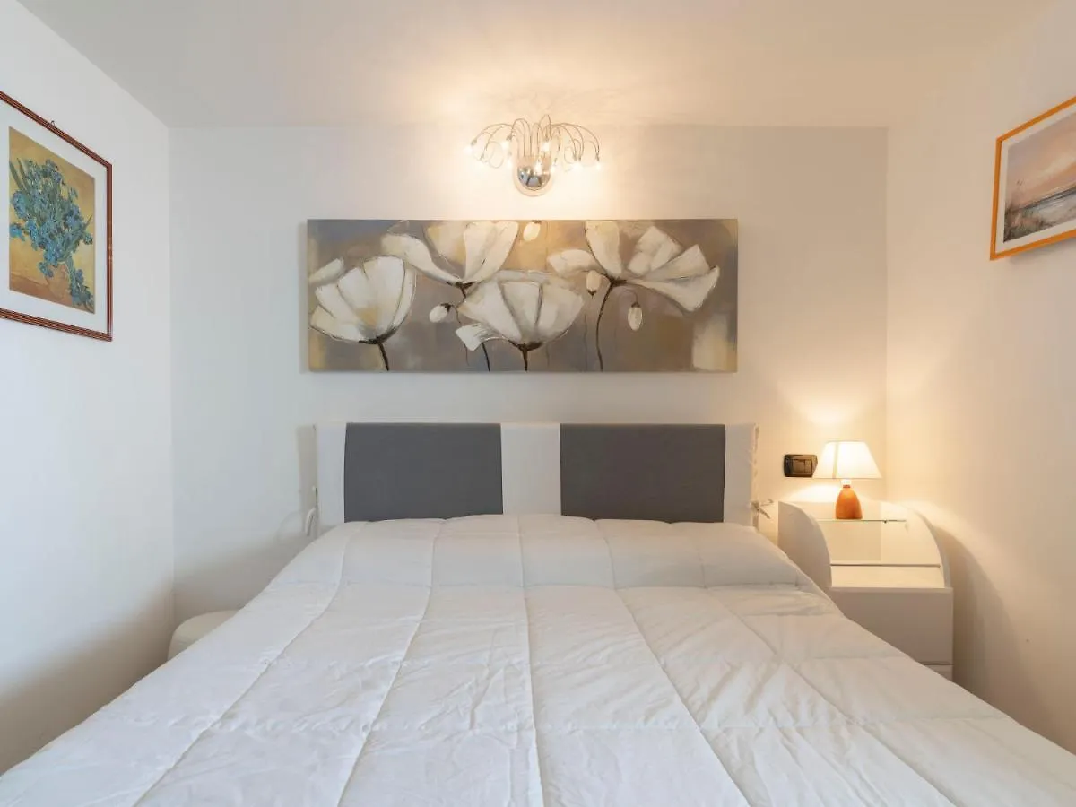 Apartment Bella Vista By Interhome Latte